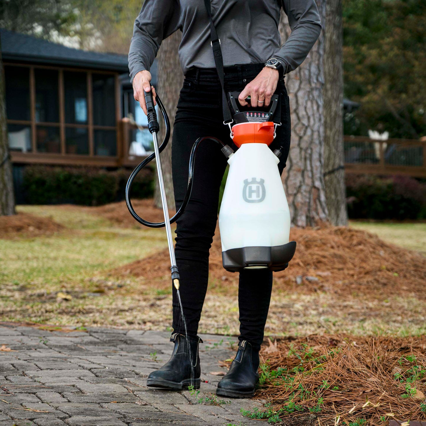 Husqvarna 7.2V Rechargeable 2-Gallon Handheld Sprayer - 598967601