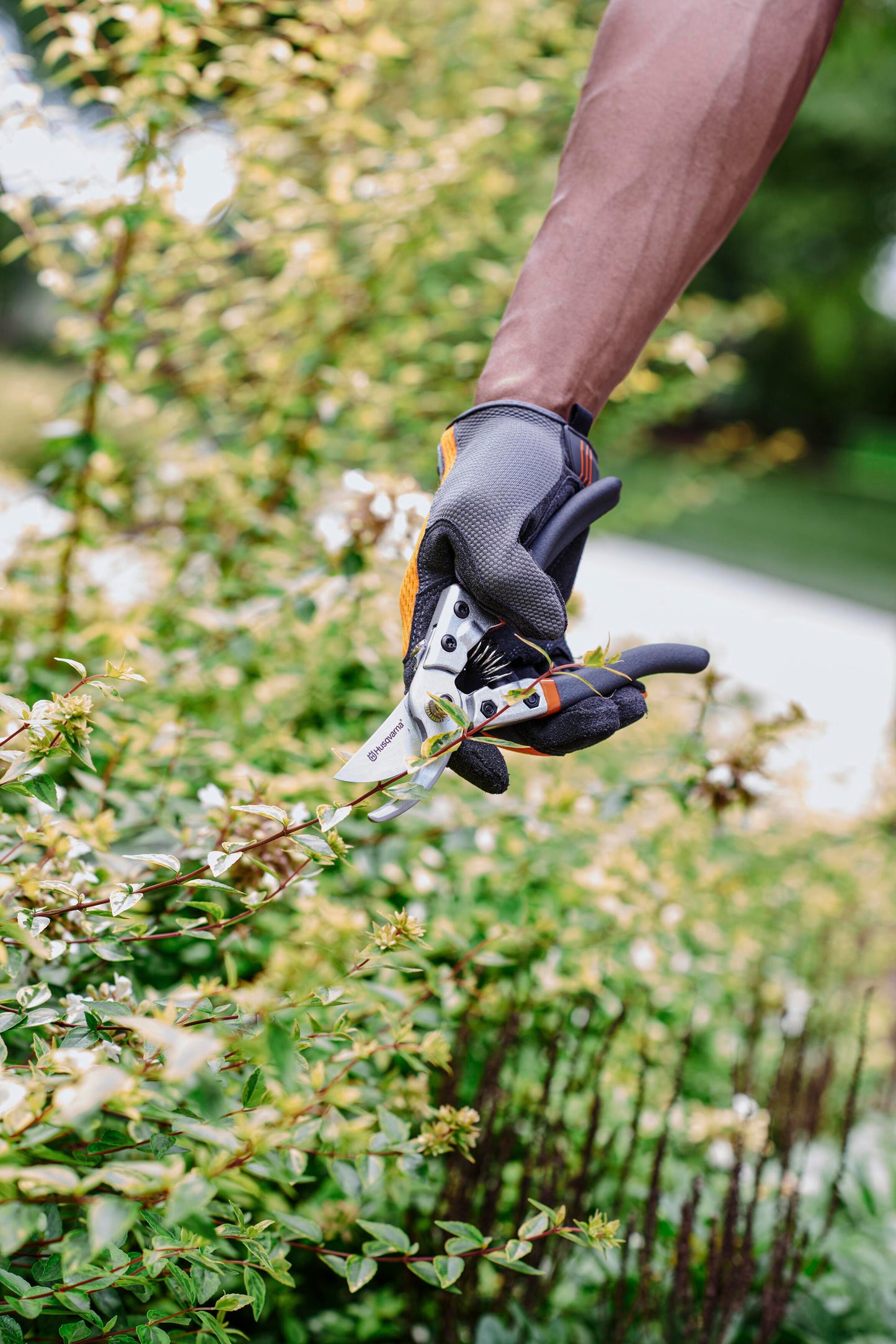 Husqvarna Gardening Tool Functional Hand Pruner - 599633101