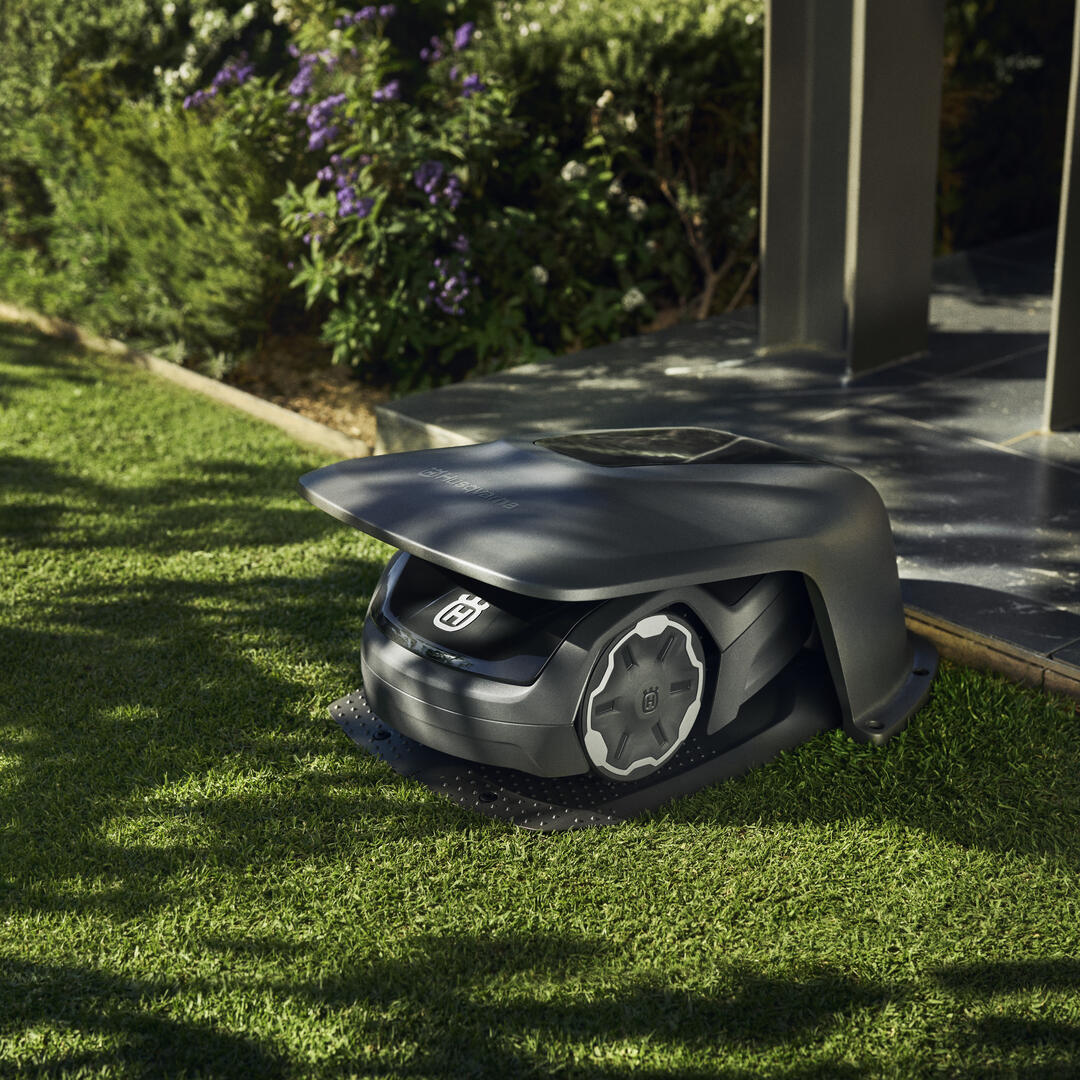 Husqvarna Housing Iq Series (Inc. Awd) - 536664102