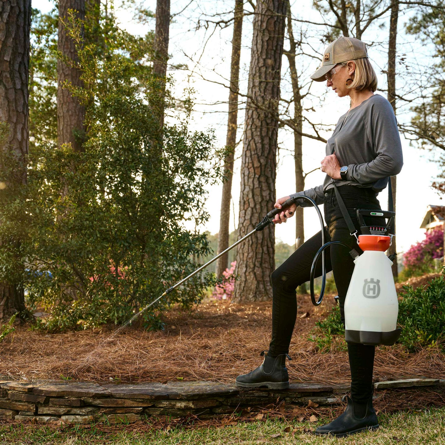 Husqvarna 7.2V Rechargeable 2-Gallon Handheld Sprayer - 598967601
